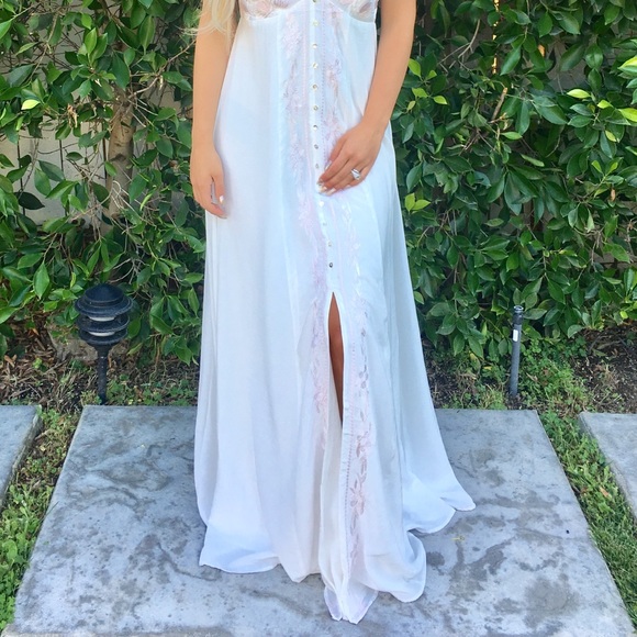 Sultry low cut open back dress (BRAND NEW) - Picture 3 of 4